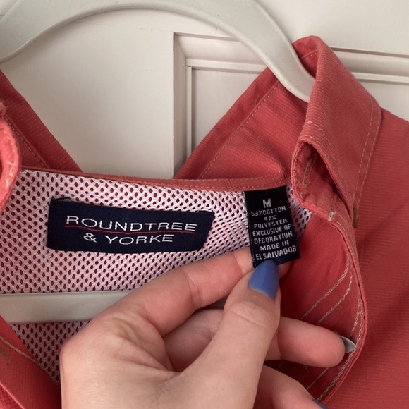 Roundtree & Yorke Men's Button-Up light weight breathable top - medium - Picture 2 of 5